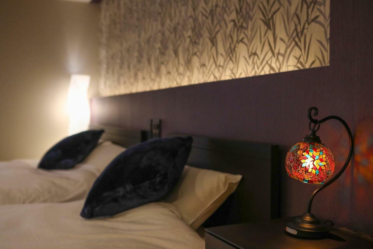 Grand Base Hakata Aparthotel Fukuoka  Buitenkant foto