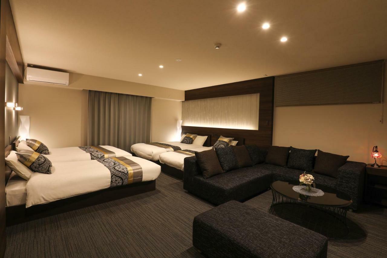 Grand Base Hakata Aparthotel Fukuoka  Buitenkant foto