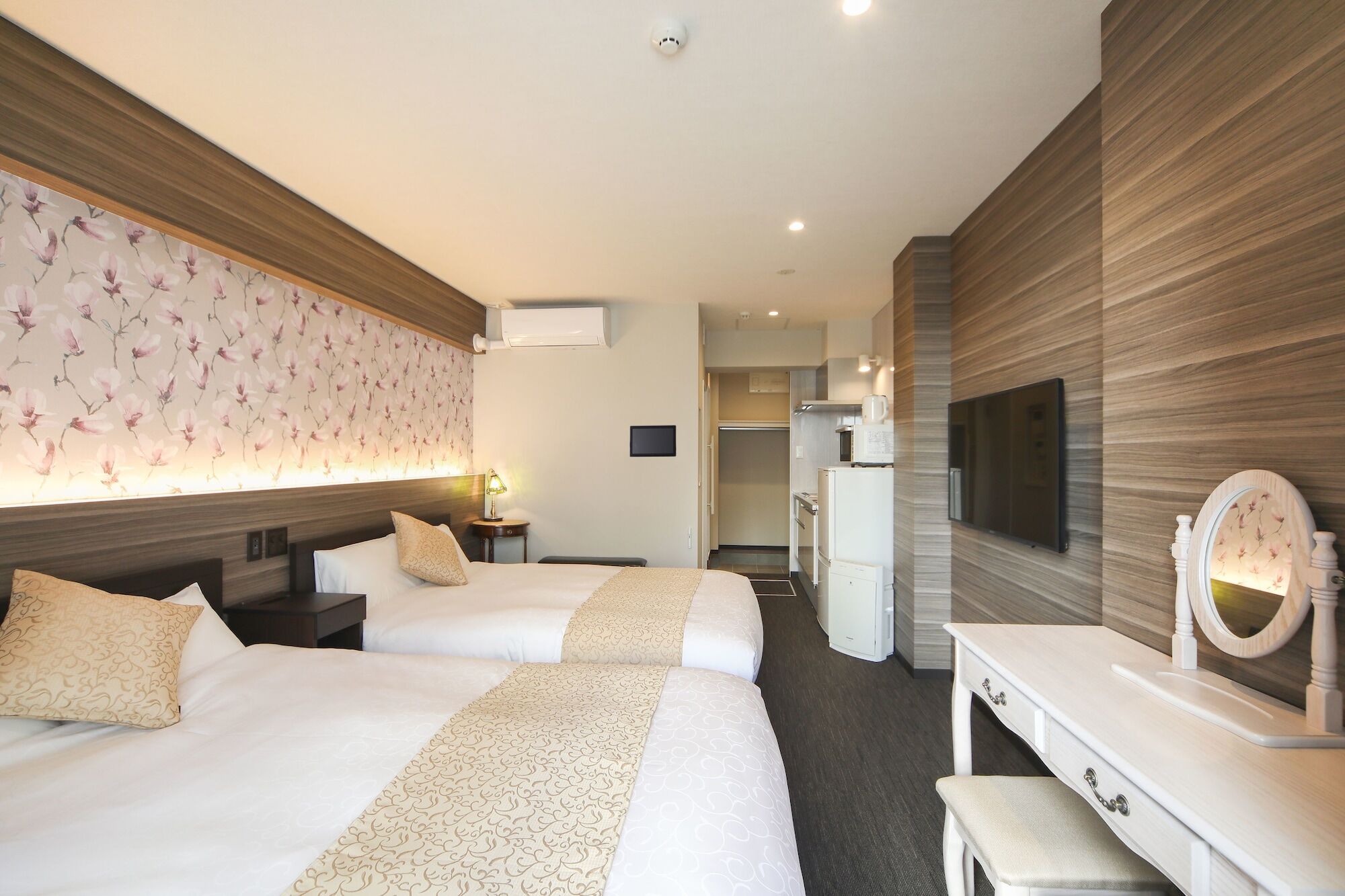 Grand Base Hakata Aparthotel Fukuoka  Buitenkant foto