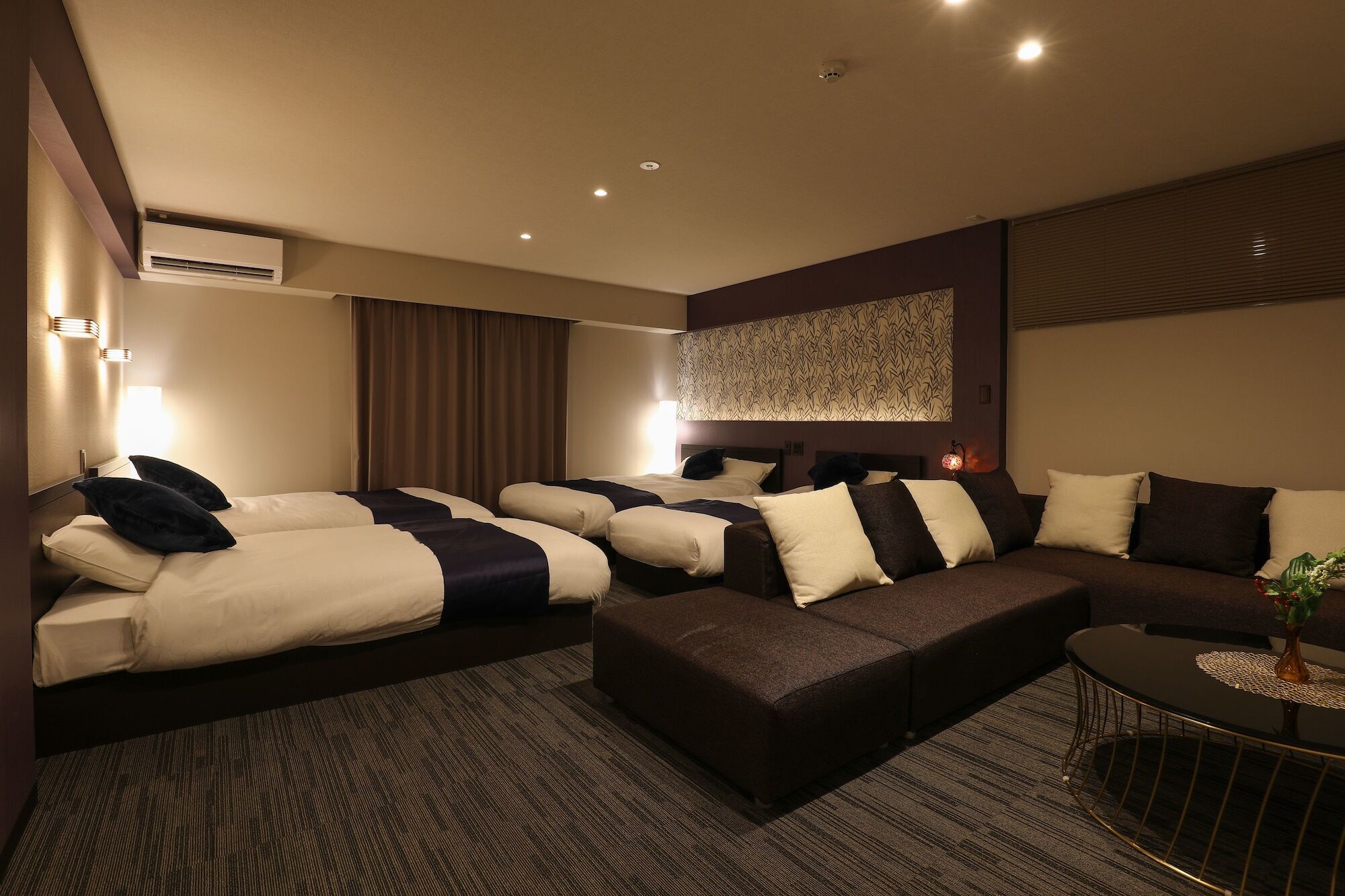Grand Base Hakata Aparthotel Fukuoka  Buitenkant foto